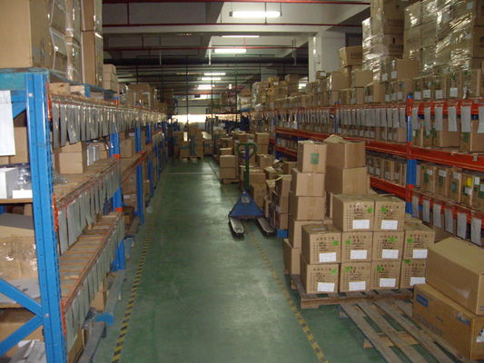 kaufen Blaues/orange mittleres Aufgaben-Fach mit Handbetrieb, Stahl/hölzernes Brett-Paletten-Racking Online-Herstellung