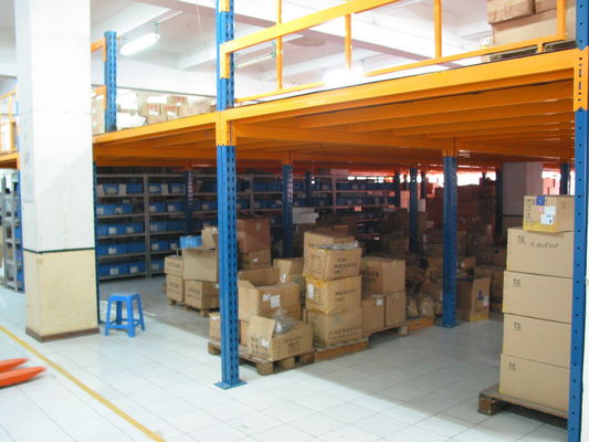 kaufen Stahl-Mezzanine-Boden-System. Maximieren Sie den Lagerraum, indem Sie aufbauen, nicht ausbauen. Online-Herstellung