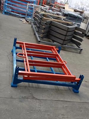 Schwere Palettenkäfige im Lager Platz sparen Blau und Orange