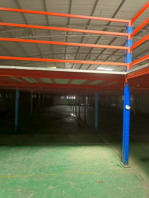 Schwere / Mittelschwere Mehrgeschossige Stahlbühnen für Industrie-Zwischengeschosse in Blau und Orange